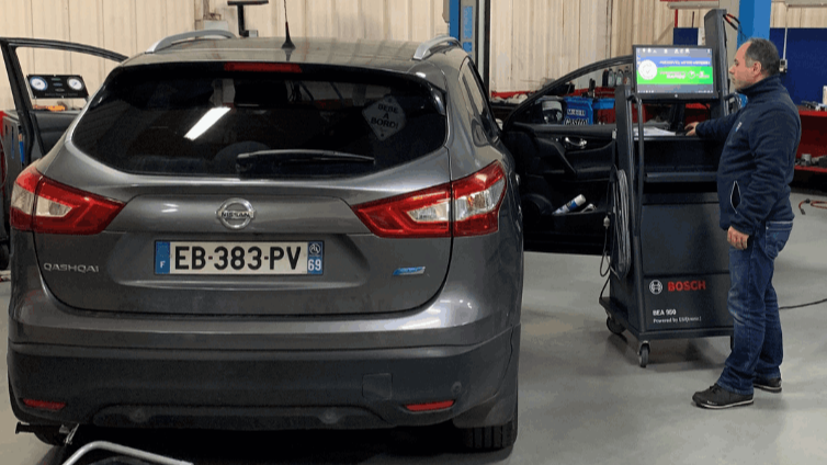 diagnostic-voyant-moteur-electric-reprogrammation-automobile-villefranche
